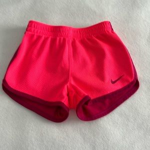 Nike shorts in 2T
